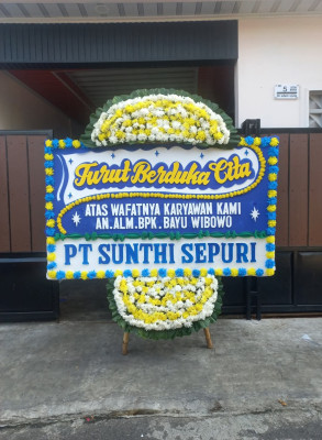 Papan Bunga Duka di Yapen Utara